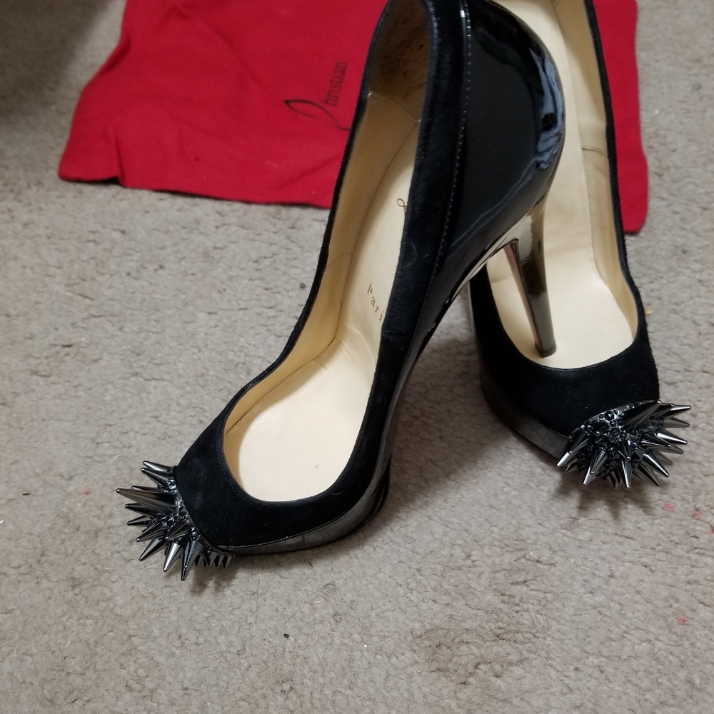 AuthenticChristian Louboutin Asteroid Patent Heels